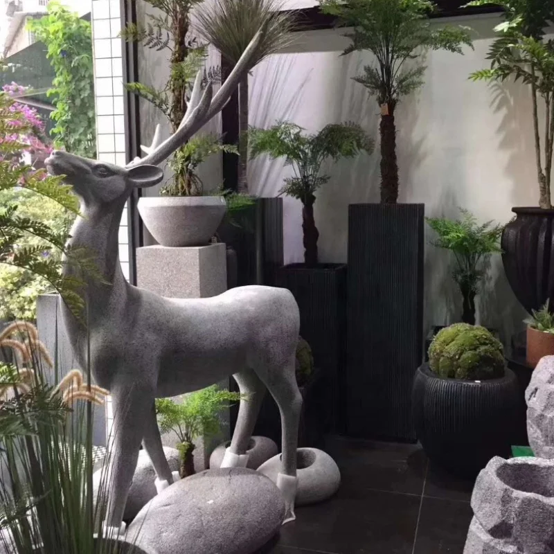 Sculpture de cerf en fibre de  - Gardening Tools Sketch avis et prix